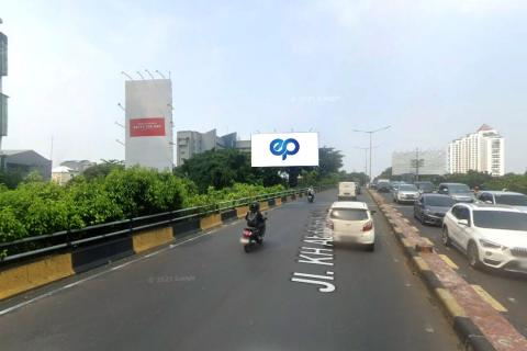 Taman Saharjo Jl. KH Abdullah Syafei, Jakarta Selatan
