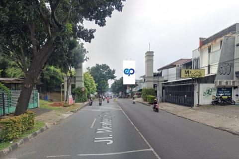 Jl. Gapura Menteng Bintaro, Tangerang Selatan