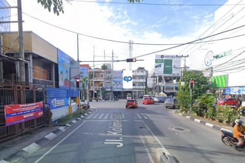 Simpang 3 Jl. A. Yani KM. 1, Banjarmasin