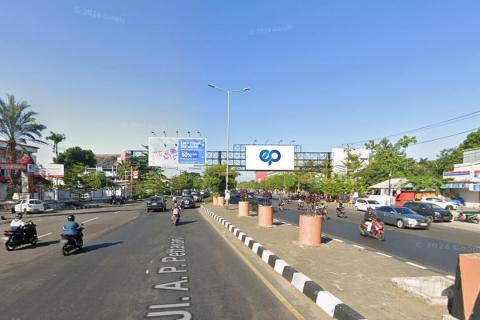 JL. A.P. PETTARANI, Makassar