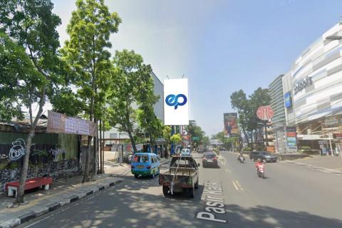 JL. Pasirkaliki (Samping Living Plaza), Bandung