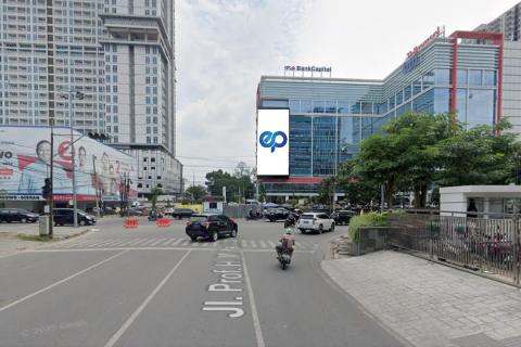 JL. Putri Hijau Sp. Jl. HM Yamin (Gedung Merah Putih), Medan