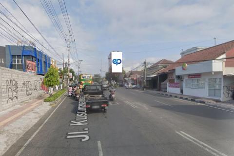 Jl. Kusumanegara (Perempatan SGM), Yogyakarta