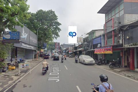 JL. Dipatiukur Ibenk Motor (Dekat kampus Unikom), Bandung
