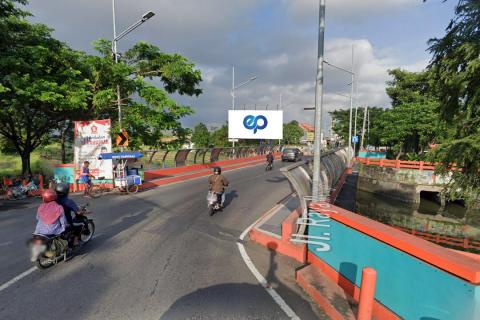 Jl. Raya Wiyung (Akses Menuju Giant Wiyung), Surabaya