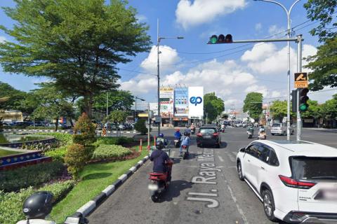 Jl. Perempatan Manyar Kertoarjo (Sebrang Samsat), Surabaya