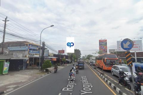 Jl. Raya Magelang (Perempatan Dengung), Yogyakarta