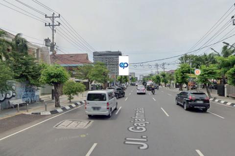 Jl. Gajahmada Depan Starbucks Gajahmada, Semarang