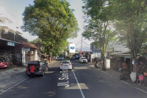 Jl. Sam Ratulangi Dekat Genessa Salon, Manado