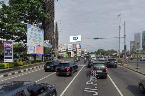 Perempatan Ring Road Monjali - JI. Padjajaran (sisi Barat Utara Jalan), Yogyakarta