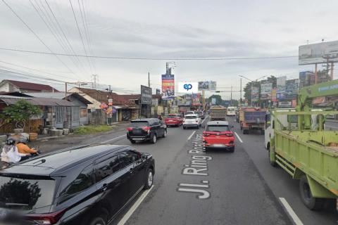 Perempatan Ring Road Monjali - Jl. Padjajaran (sisi Barat Selatan Jalan), Yogyakarta