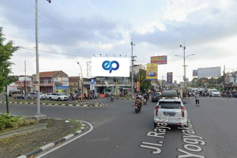 Jl. Adi Sucipto (Pertigaan Lampu Merah Flyover Janti), Yogyakarta