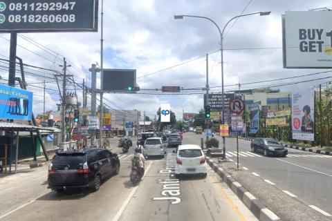 JI. Laksda Adisucipto (Pertigaan Bandara Adisucipto), Yogyakarta