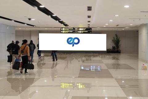 Ruang Selasar menuju Ruang Pengambilan Bagasi – Bandara Sultan Hasanuddin Makassar
