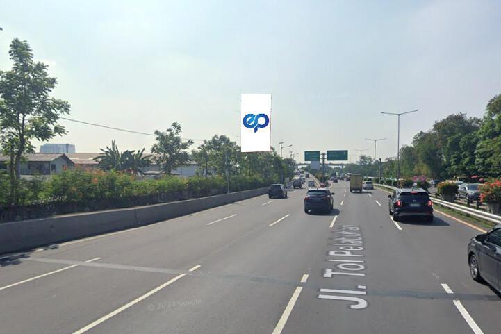 Billboard at Tol Sedyatmo KM 18+500, Jakarta Utara