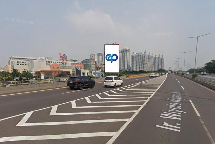 Billboard at Jl. Laksamana Yos Sudarso (Samping Jembatan Pintu Masuk Mal Artha Gading), Jakarta Utara