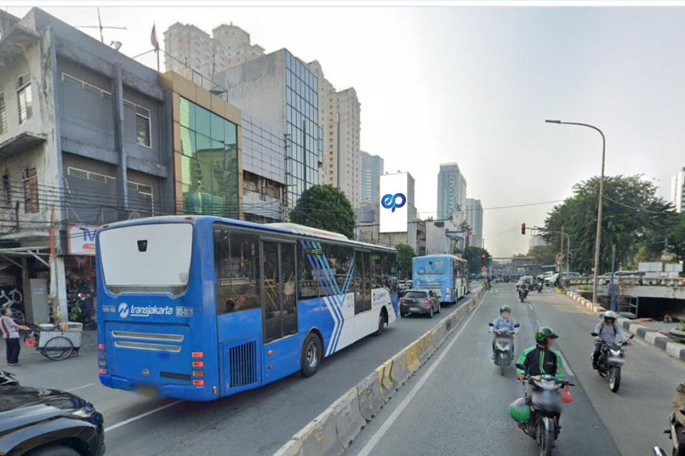 Billboard at Jl. Gajah Mada (Pertigaan Mangga Besar / Lendeteves), Jakarta Barat