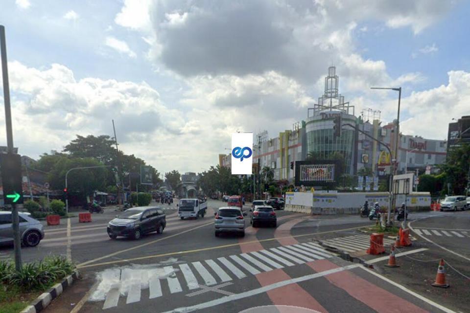 Billboard at Jl. Pondok Gede Mall Tamini Square, Jakarta Timur