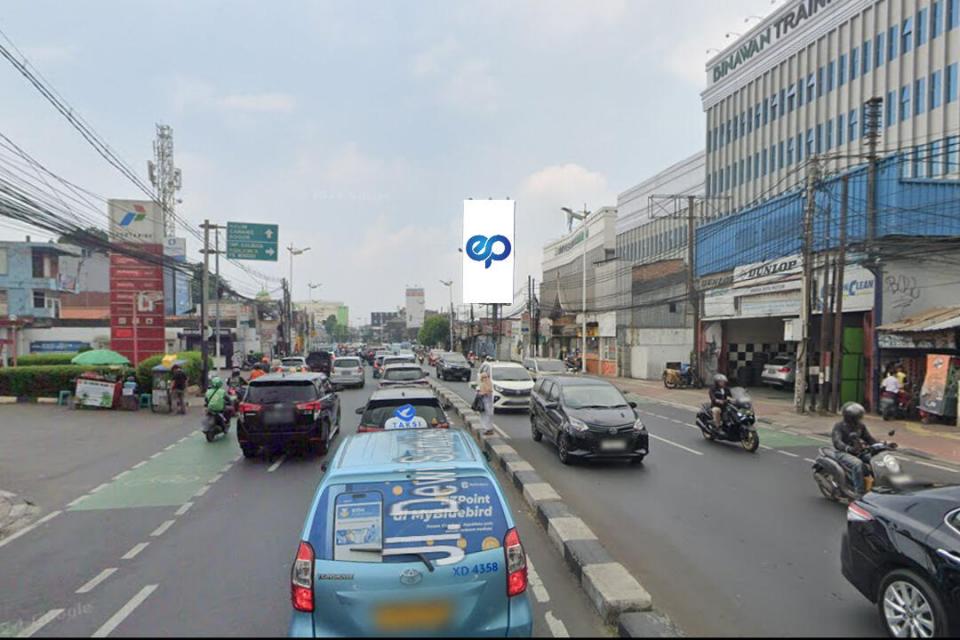 Billboard at Jl. Dewi Sartika (Dekat Lampu Merah Kampus Binawan), Jakarta Timur