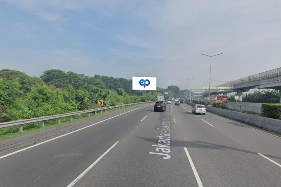 Billboard at Tol Jakarta Cikampek KM 03+500 B, Jakarta Timur