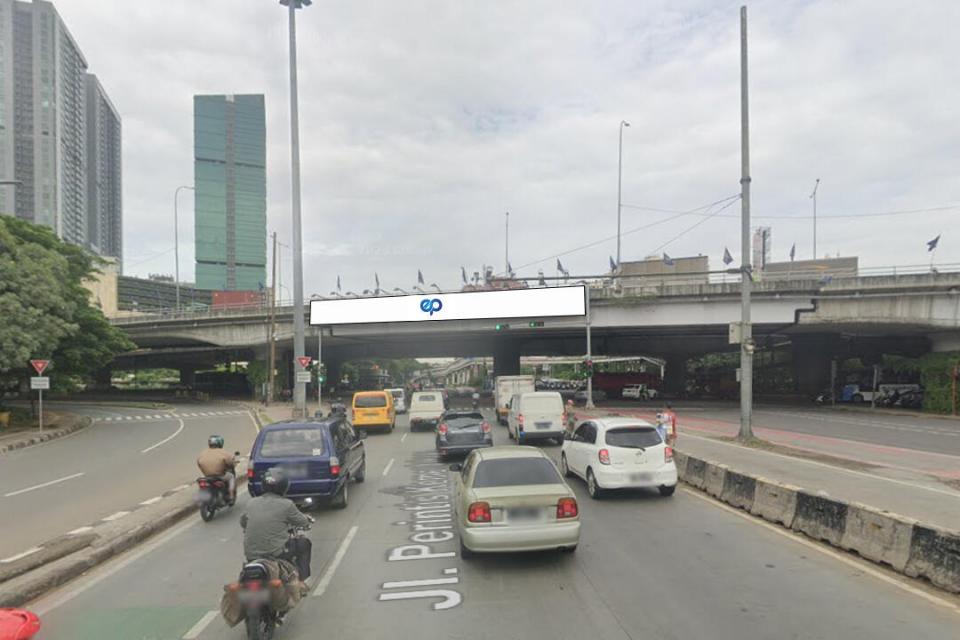 Billboard di Kawasan Cempaka Mas