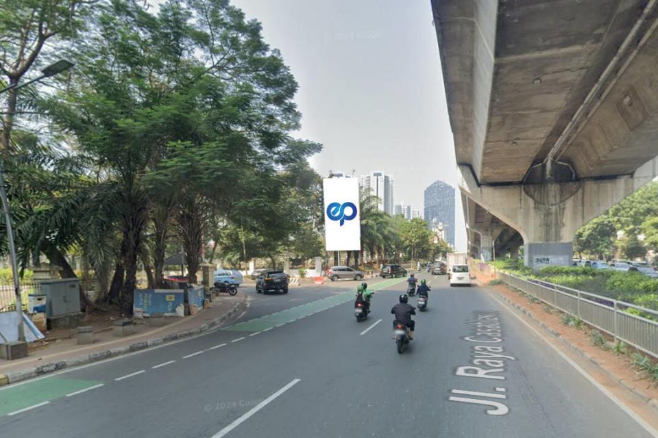 Billboard at Jl. Dr Satrio Kota Kasablanka (to Kp. Melayu), Jakarta Selatan