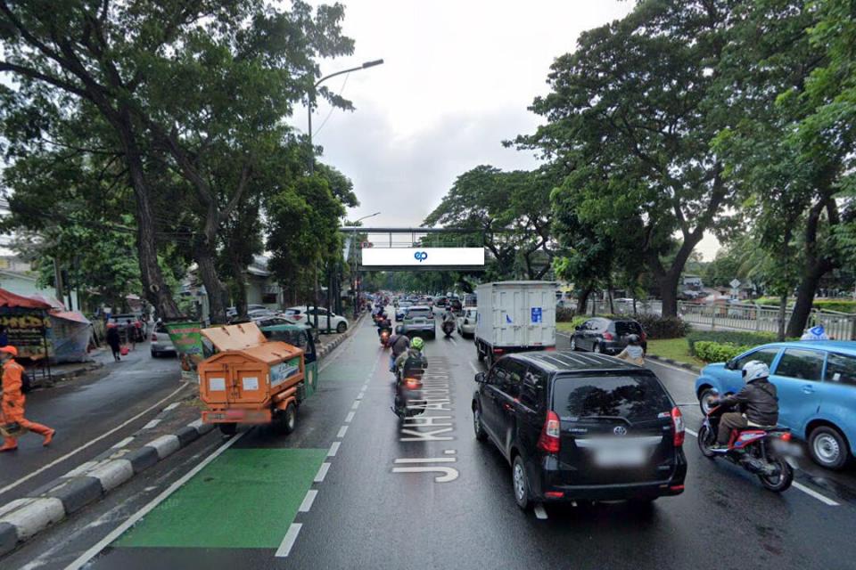 Billboard at Jl. KH. Abdullah Syafei (JPO Tebet), Jakarta Selatan