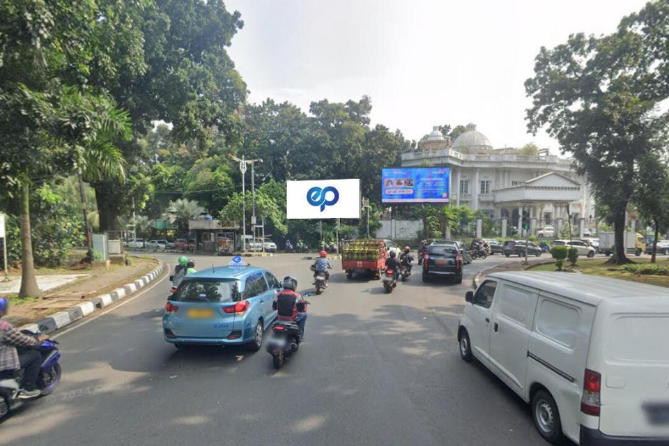 Billboard at JL. METRO PONDOK INDAH ( BUNDARAN PONDOK INDAH ), JAKARTA SELATAN