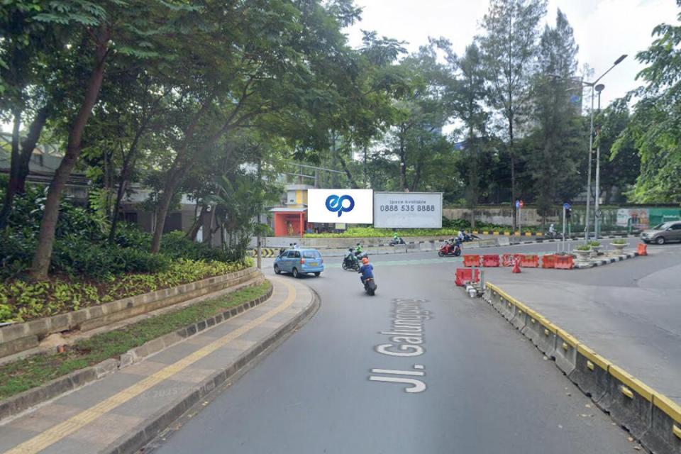 Videotron at Jl. Galunggung (Dekat Gedung Landmark), Jakarta Selatan