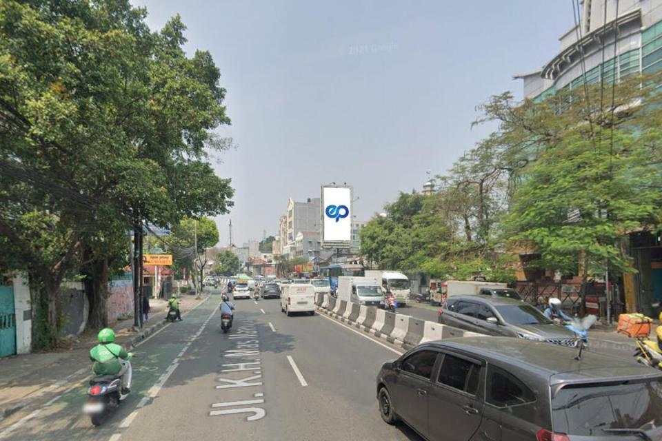 Billboard at Jl. K.H. Mas Mansyur (Dekat Gedung KPP Tanah Abang), Jakarta Pusat