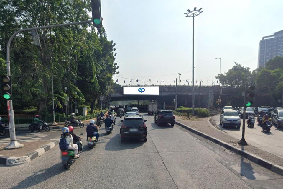 Billboard at Jl. Pejompongan (Flyover), Jakarta Pusat
