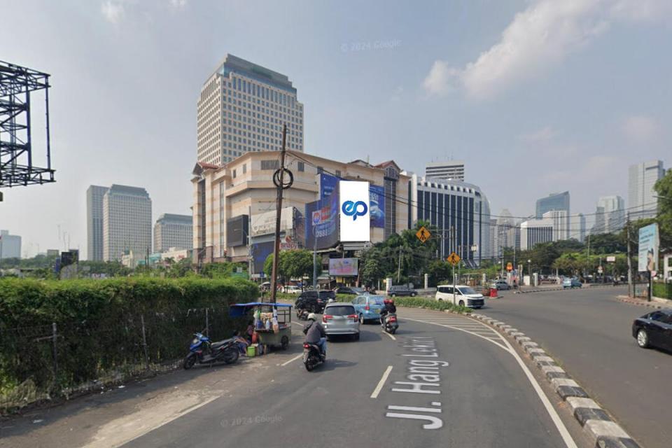 Billboard at Jl. Asia Afrika No. 1 (Depan STC Senayan), Jakarta Pusat