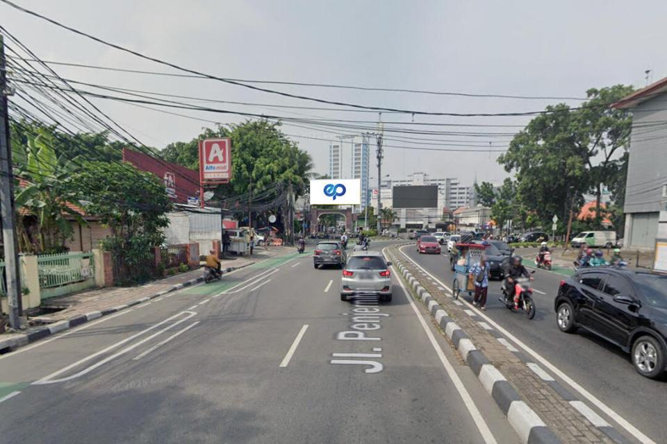 Billboard at Jl. Raya Pejompongan, Jakarta Pusat