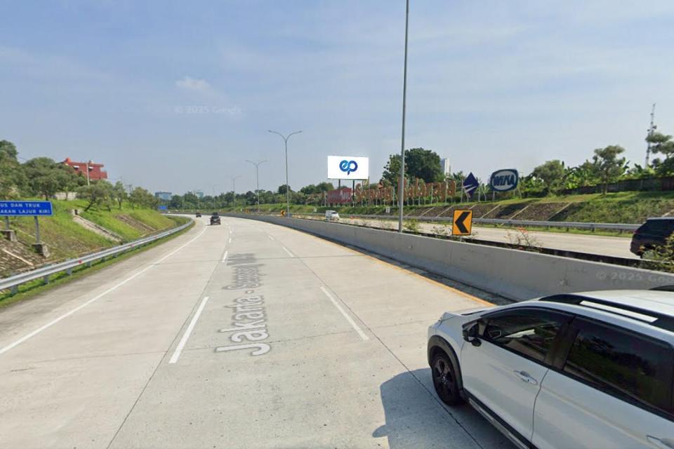 Billboard at Jl. Tol Jkt Serpong - Balaraja, Tangerang Selatan