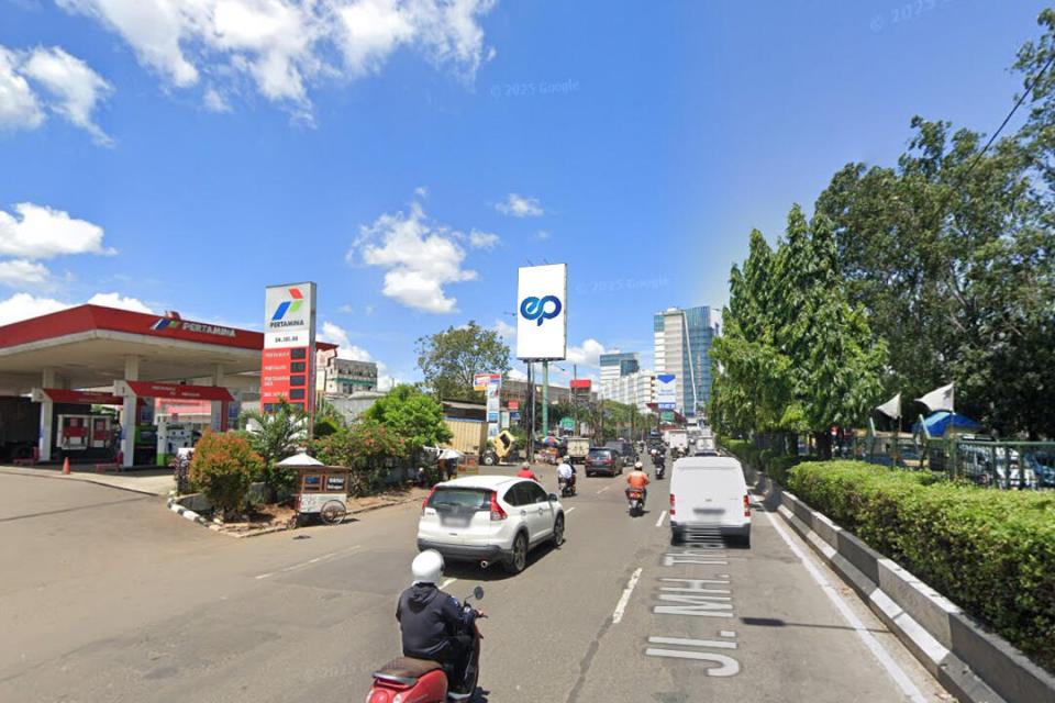 Billboard at Jl. MH. Thamrin (Kebon Nanas), Tangerang
