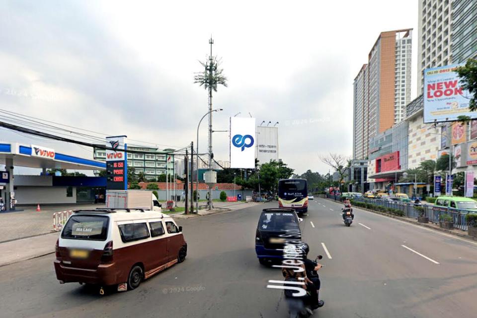 Billboard at Jl. Jend. Sudirman (POM Bensin Vivo), Tangerang