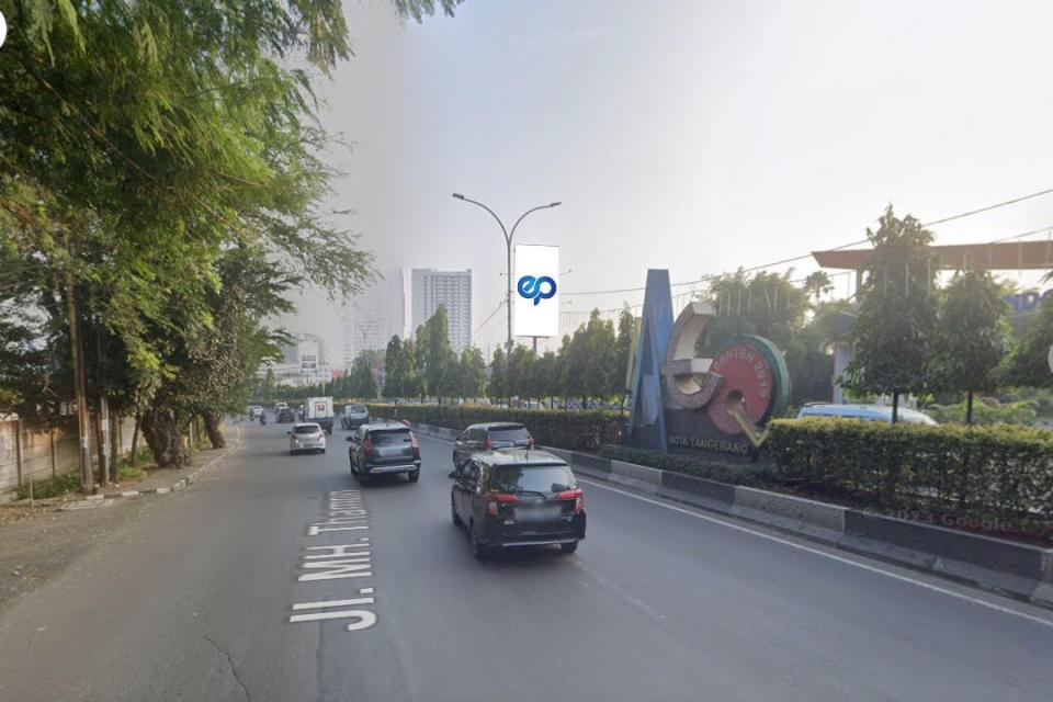 Billboard at Jl. MH Thamrin Kebon Nanas Sebelum Duta Iconic, Tangerang