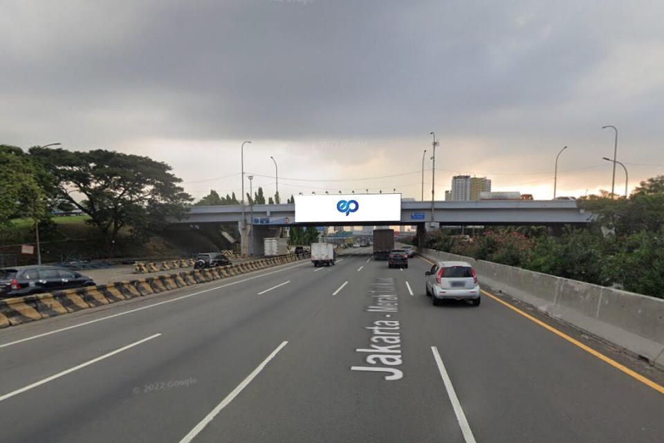 Billboard at Tol Jakarta Tangerang KM 18+700 A, Tangerang