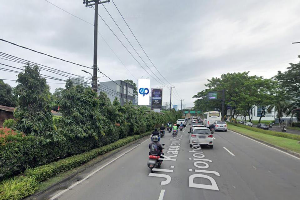 Billboard at Jl. Cilenggang Raya (Lampu Merah Giant BSD), Tangerang Selatan