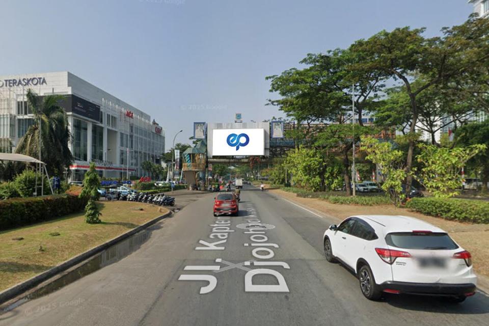 Videotron at Jl. Pahlawan Seribu BSD City, Tangerang Selatan