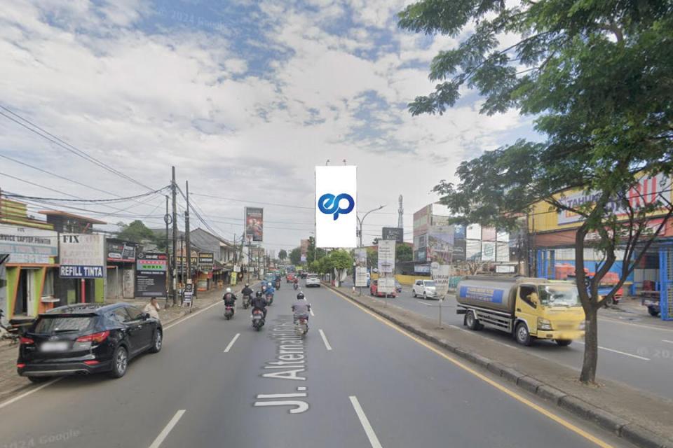 Billboard at Jl. Alternatif Cibubur, Bekasi