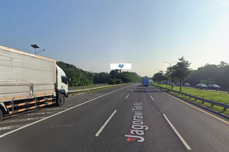 Billboard at TOL Jagorawi Km 40 + 900 B, Bogor