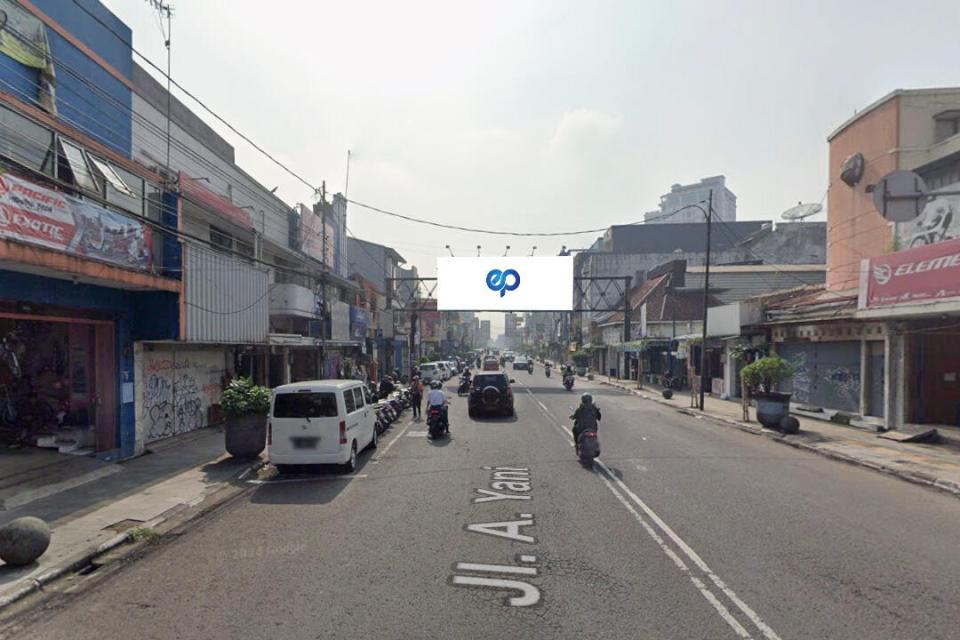 Billboard at JL. A. Yani Pasar Kosambi (Halte Bus Kosambi), Bandung
