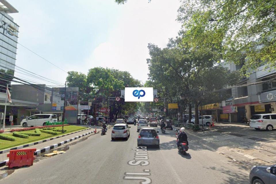 Billboard at JL. Sunda (Sebelum Jogya Dept. Store), Bandung
