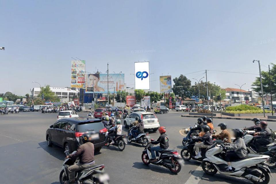 Billboard at Perempatan SAMSAT (Arah Kiaracondong), Bandung