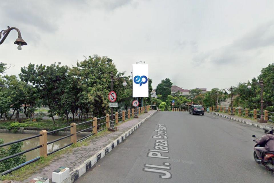 Billboard at Jl. Plaza Boulevard (WTC Mall), Surabaya