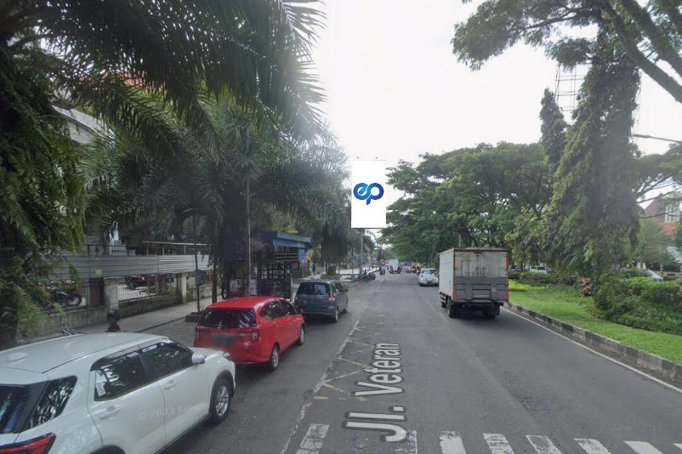 Billboard at Jl. Veteran (depan SMAN 8), Malang