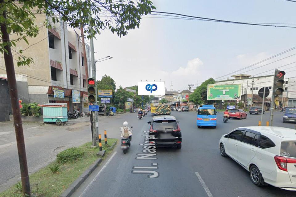 Billboard at JL. A. Yani, Gilingan, Solo