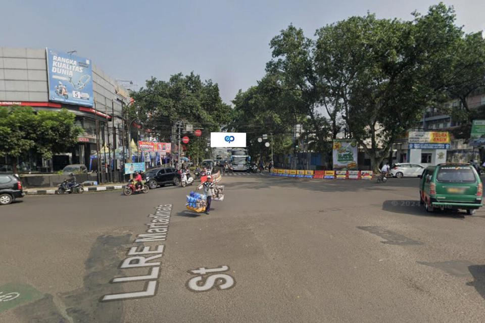 Billboard at JL. Riau - JI Wastukencana, Bandung
