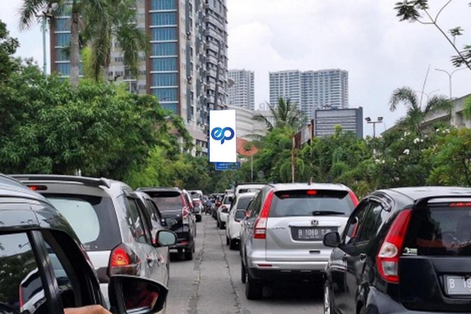 Billboard at JL. KH. NOER ALI (DEPAN PINTU MASUK GRAND METROPOLITAN MALL), BEKASI